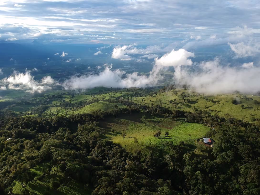 Vista aérea de Upala, Costa Rica — naturaleza tropical